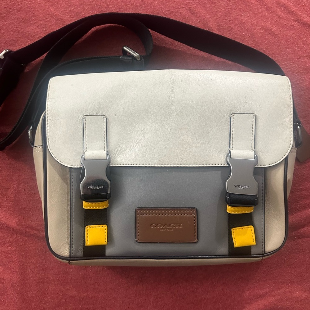 Coach crossbody messenger bag